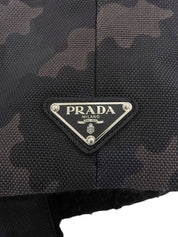 卡其色迷彩图案Logo铭牌夹克