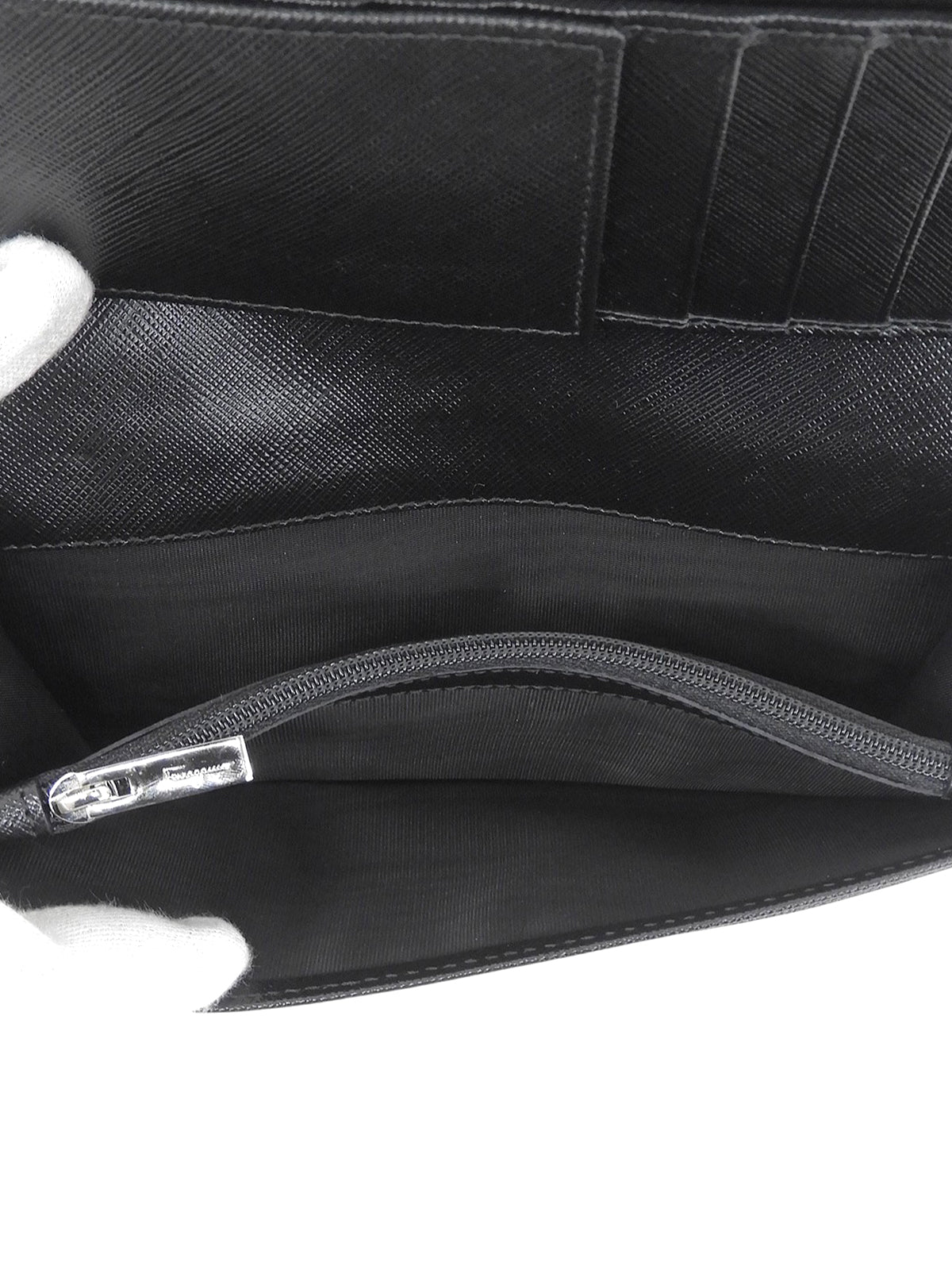 ガンチーニプレートロングウォレット ブラック