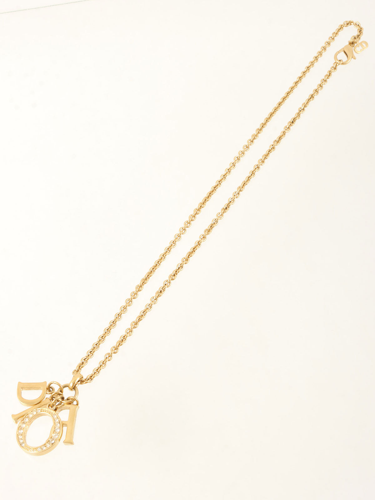 ラインストーンロゴチャームネックレス ゴールド