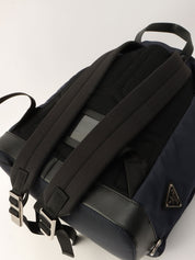 尼龙徽标牌双肩包 海军蓝/黑色