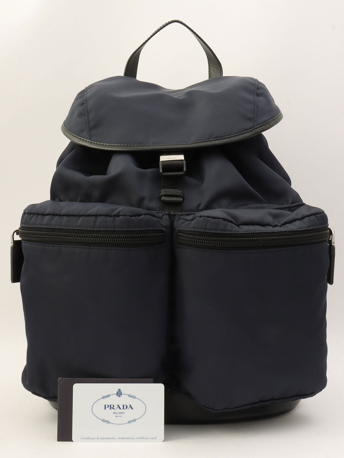 尼龙徽标牌双肩包 海军蓝/黑色