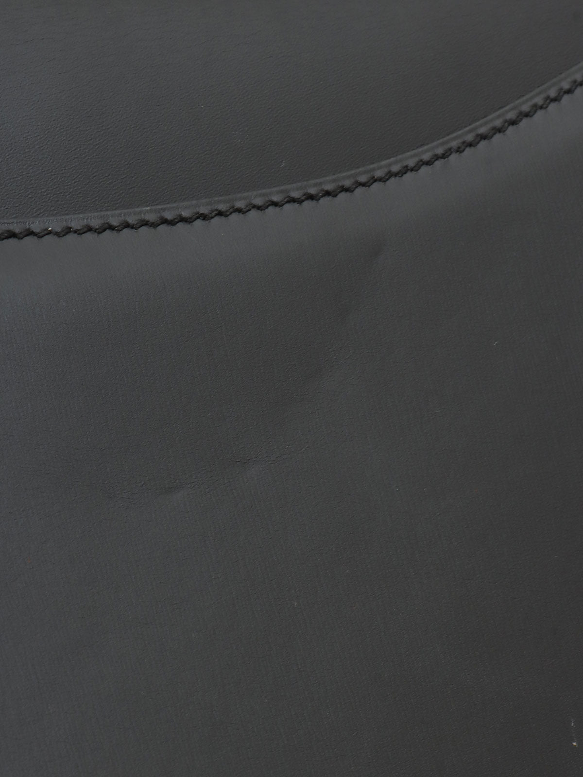 1996年康斯坦斯23黑色