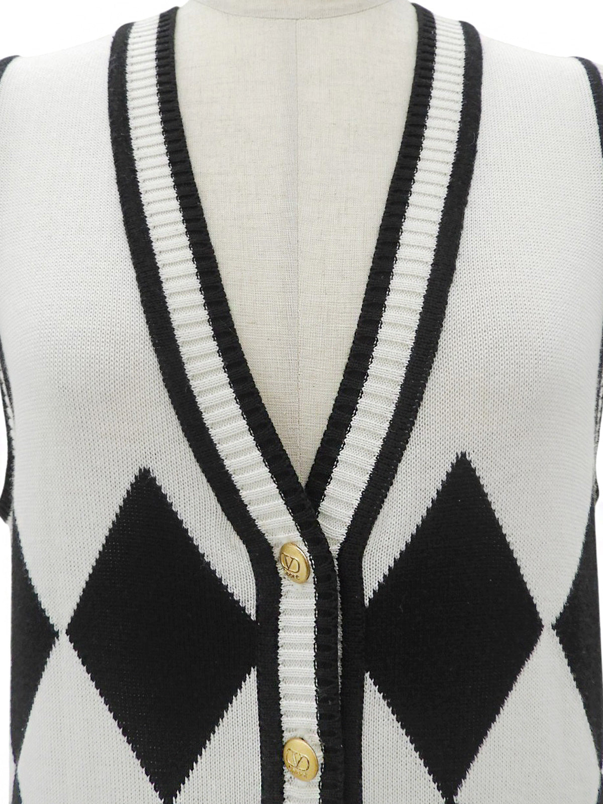 Diamond Pattern Logo Button Knit Vest #38 White/Black