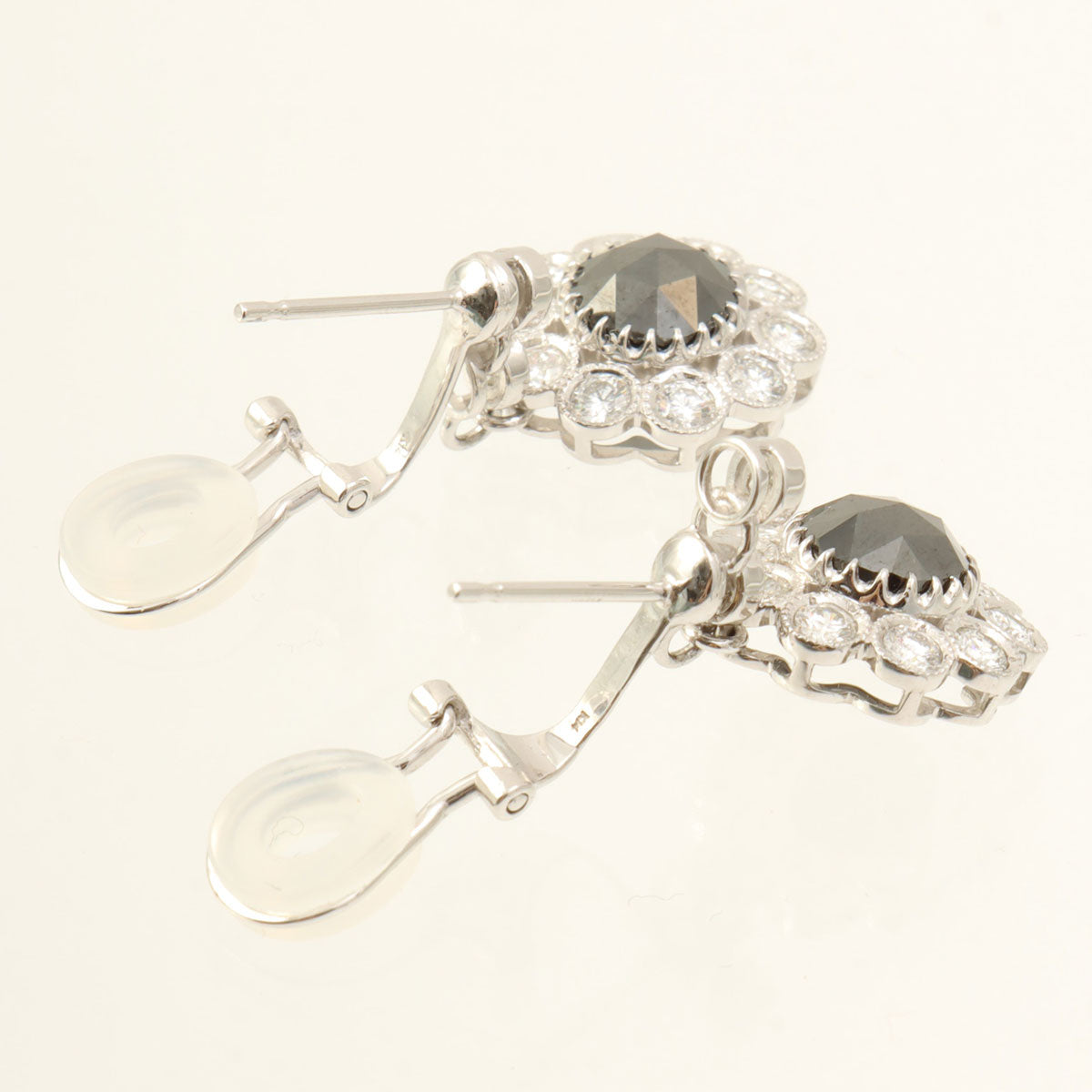 14K ブルーダイヤモンドフラワーモチーフピアス シルバー/ブルー