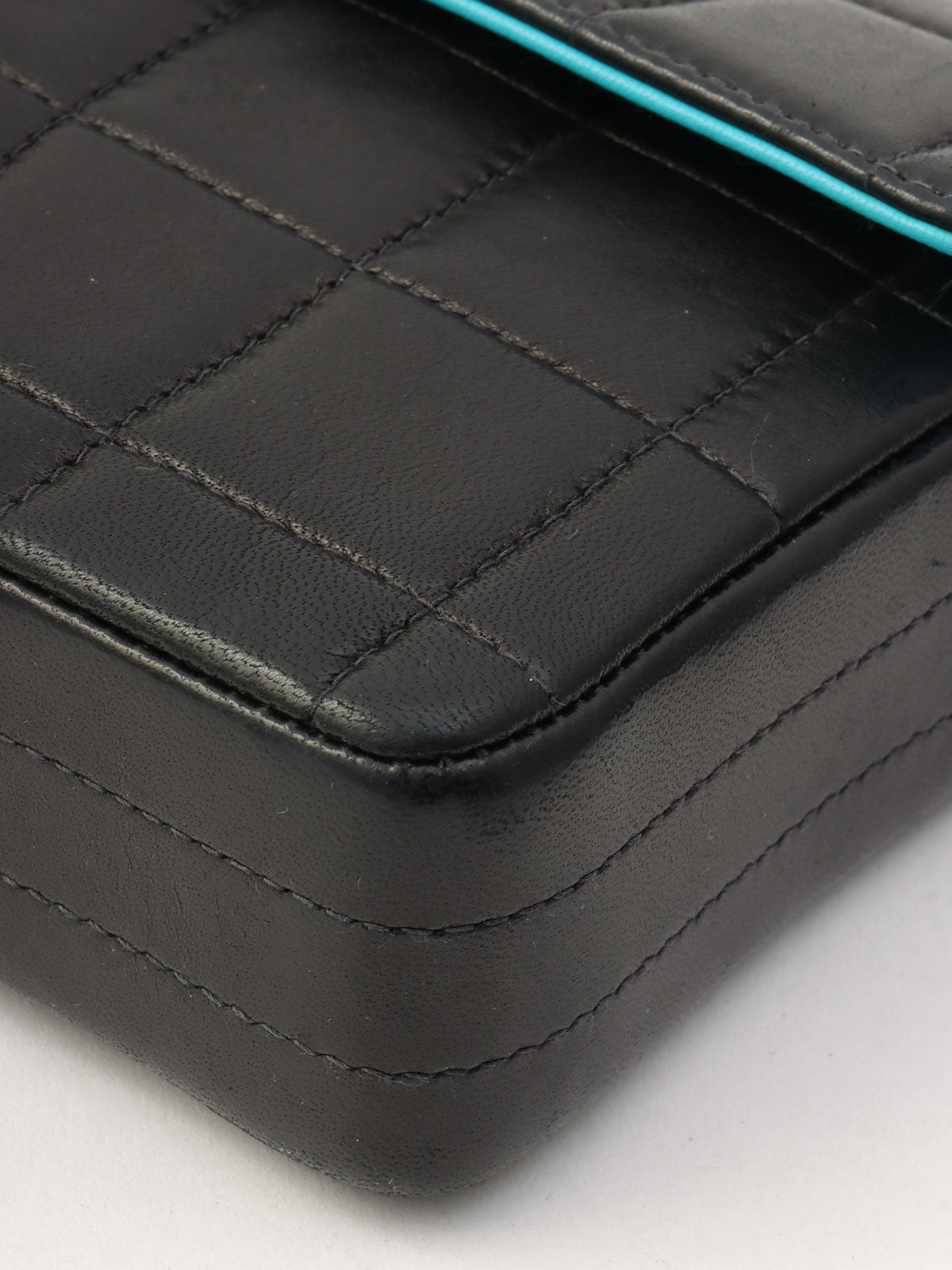 2000年頃製 CCターンロックチョコバーチェーンバッグ ブラック/ブルー