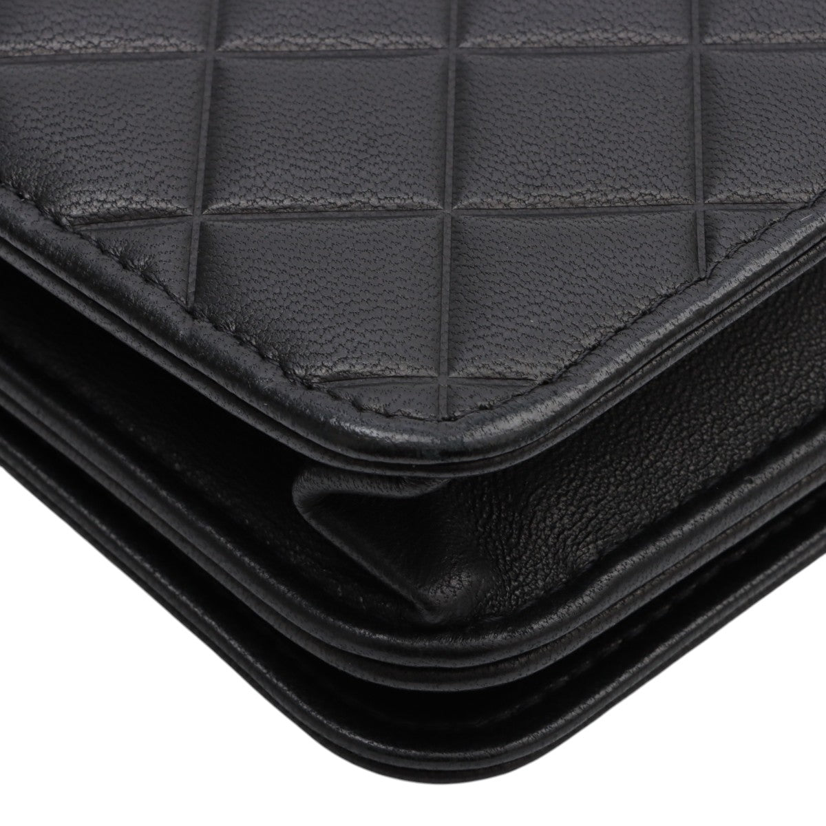 Circa 2015 Matelassé Stitch CC Mark Embossed Chain Wallet Black