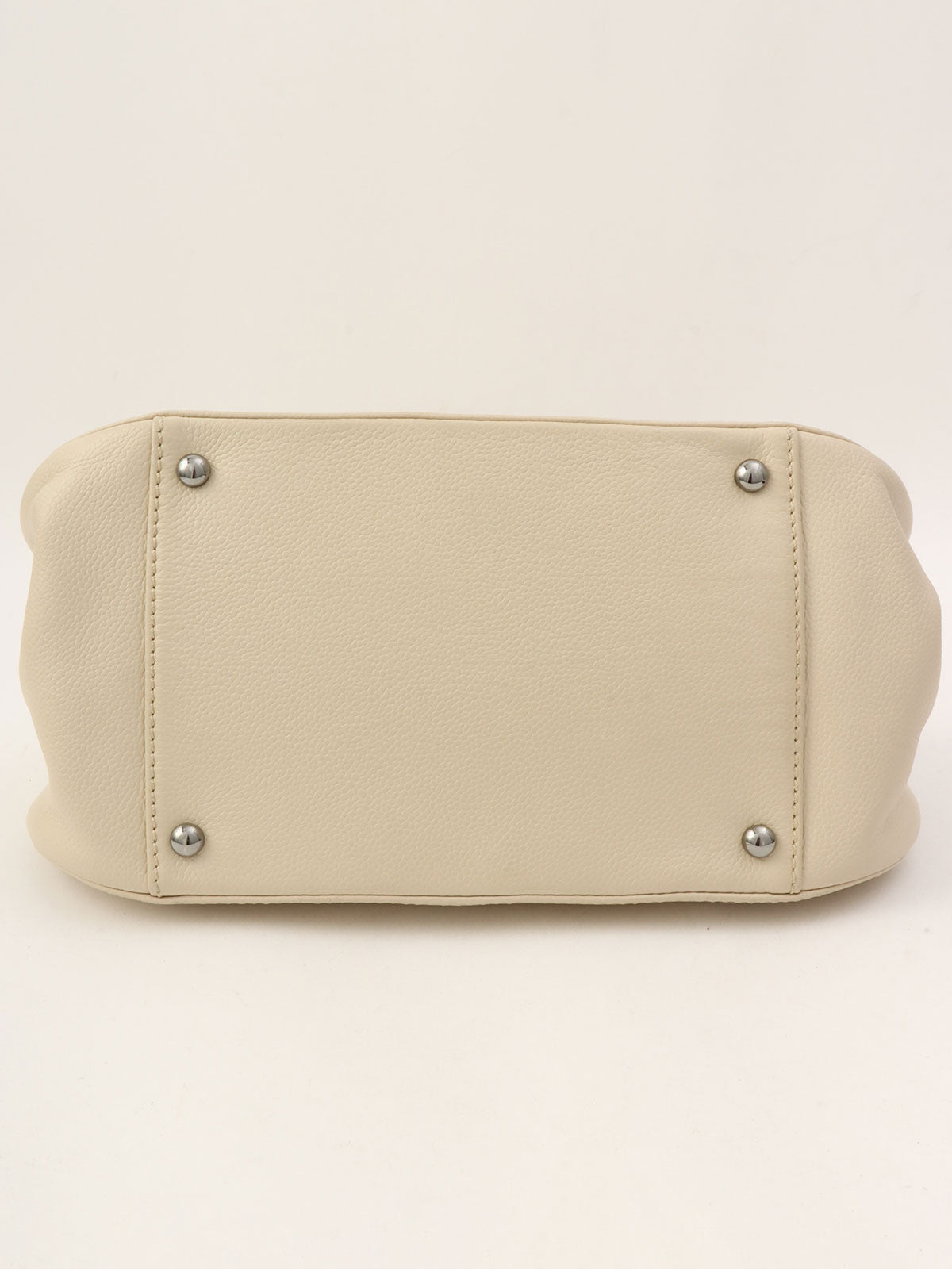 Circa 2005 Caviar Skin 2.55 Shoulder Bag, Beige