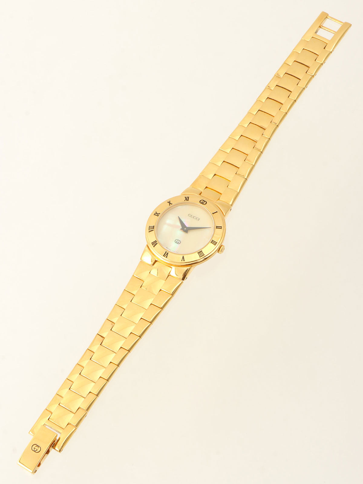 Round Logo Face Watch 3300L Yellow Shell