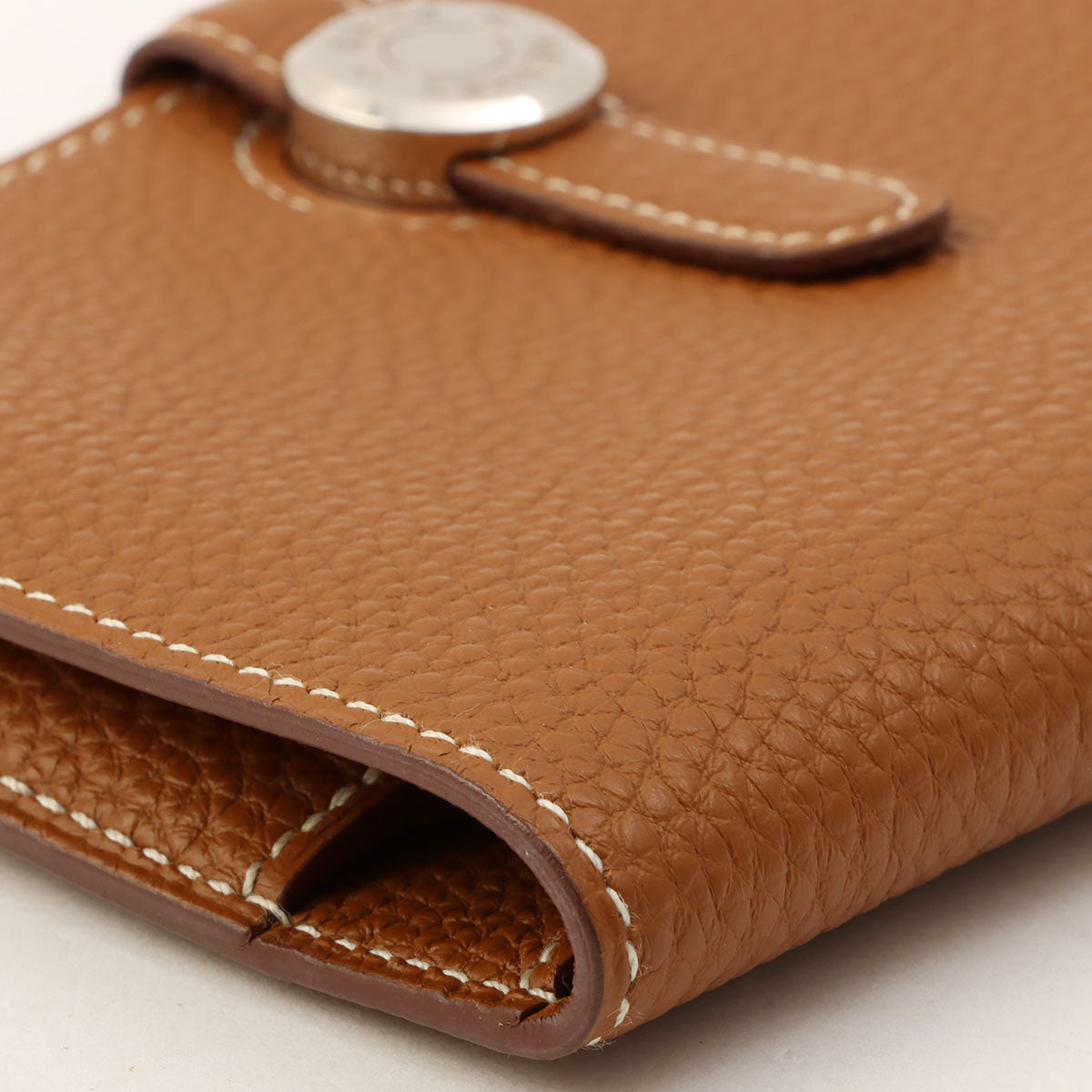 Dogon Compact, 2014, Gold
