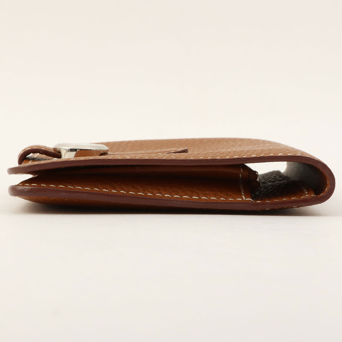 Dogon Compact, 2014, Gold