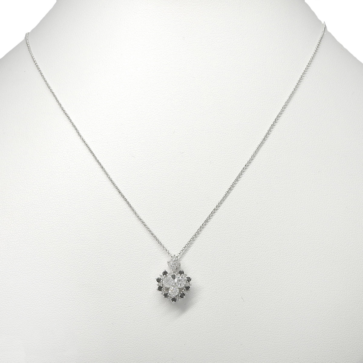 18K White Gold Black Diamond Heart Motif Necklace