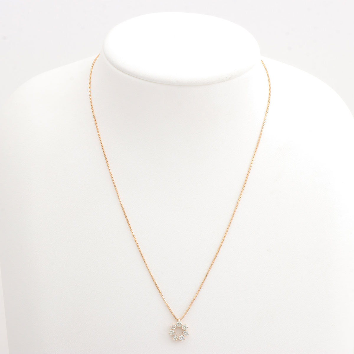 18K Diamond Circle Necklace Yellow Gold