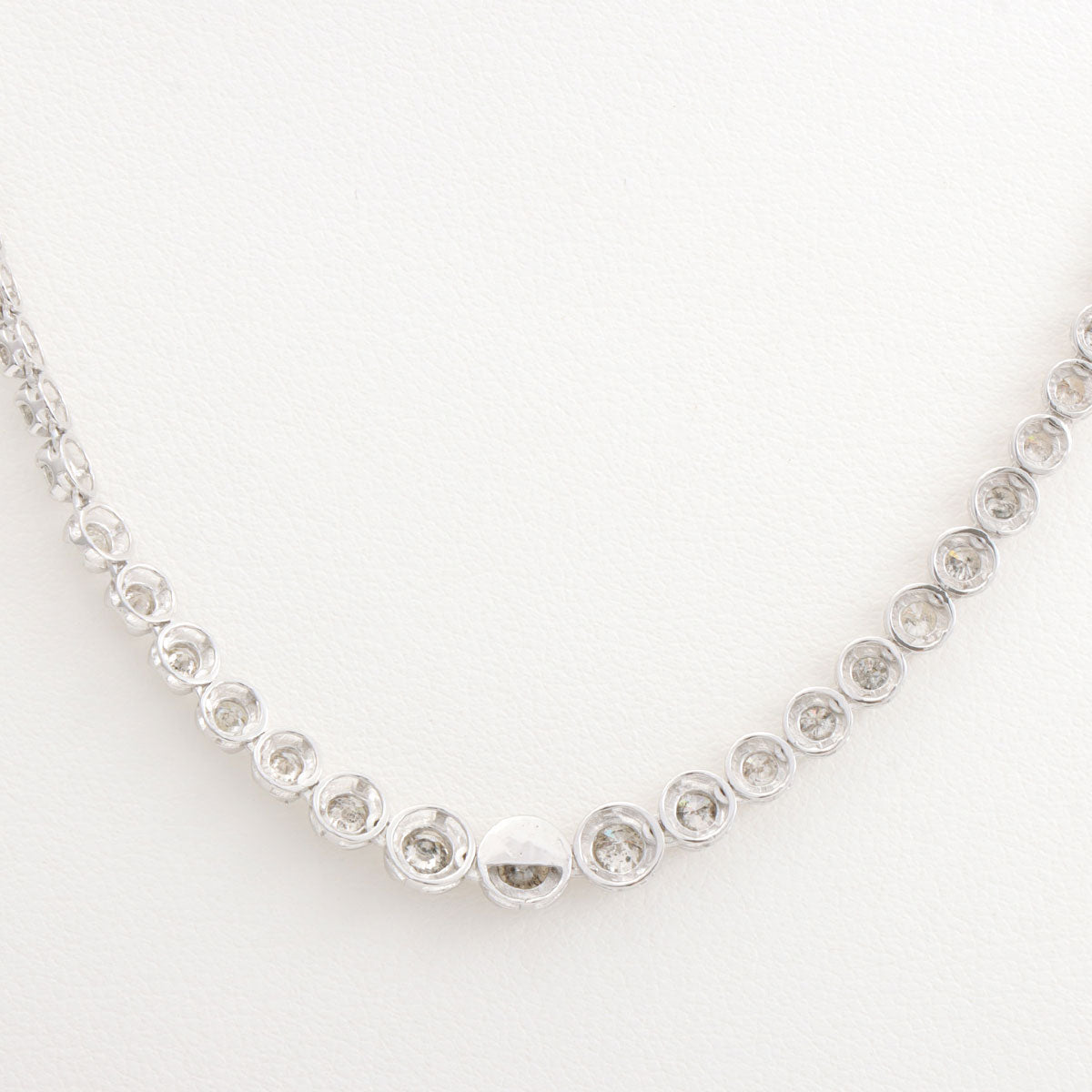 18K White Gold Tennis Necklace