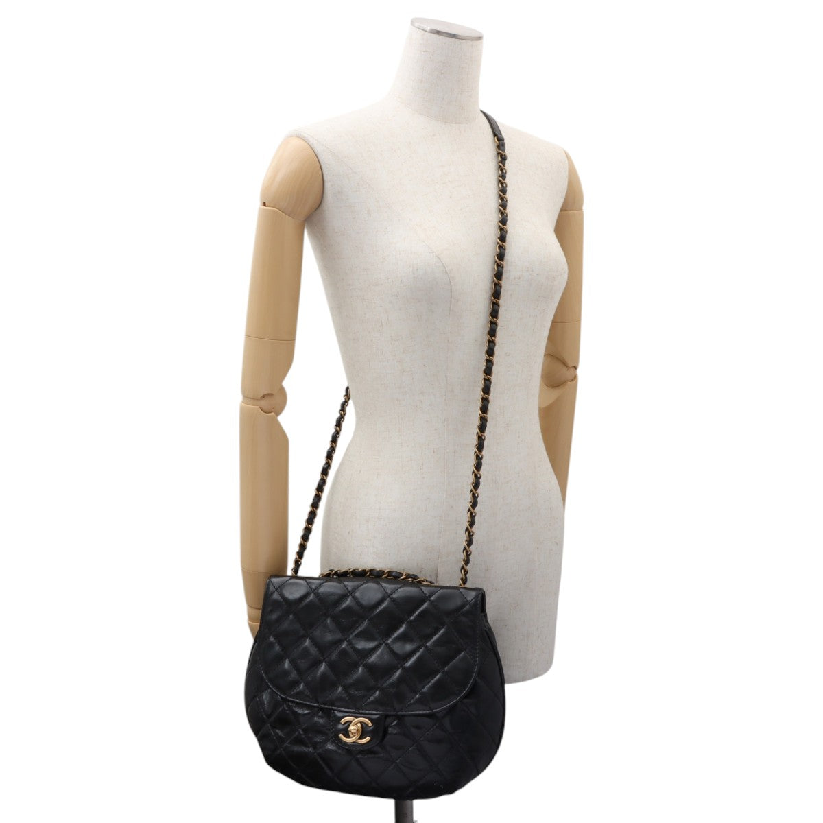2014 or so Matelasse Stitch CC Turnlock Chain Shoulder Bag Black