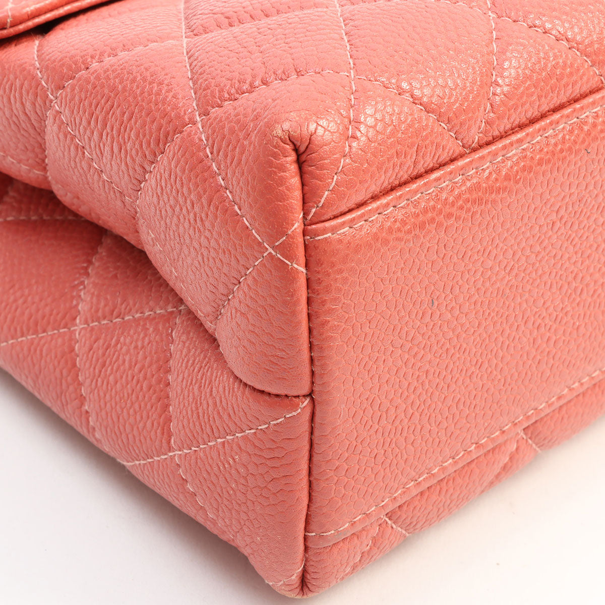 1997-ish Caviar Skin CC Turn-lock Handbag, Pink