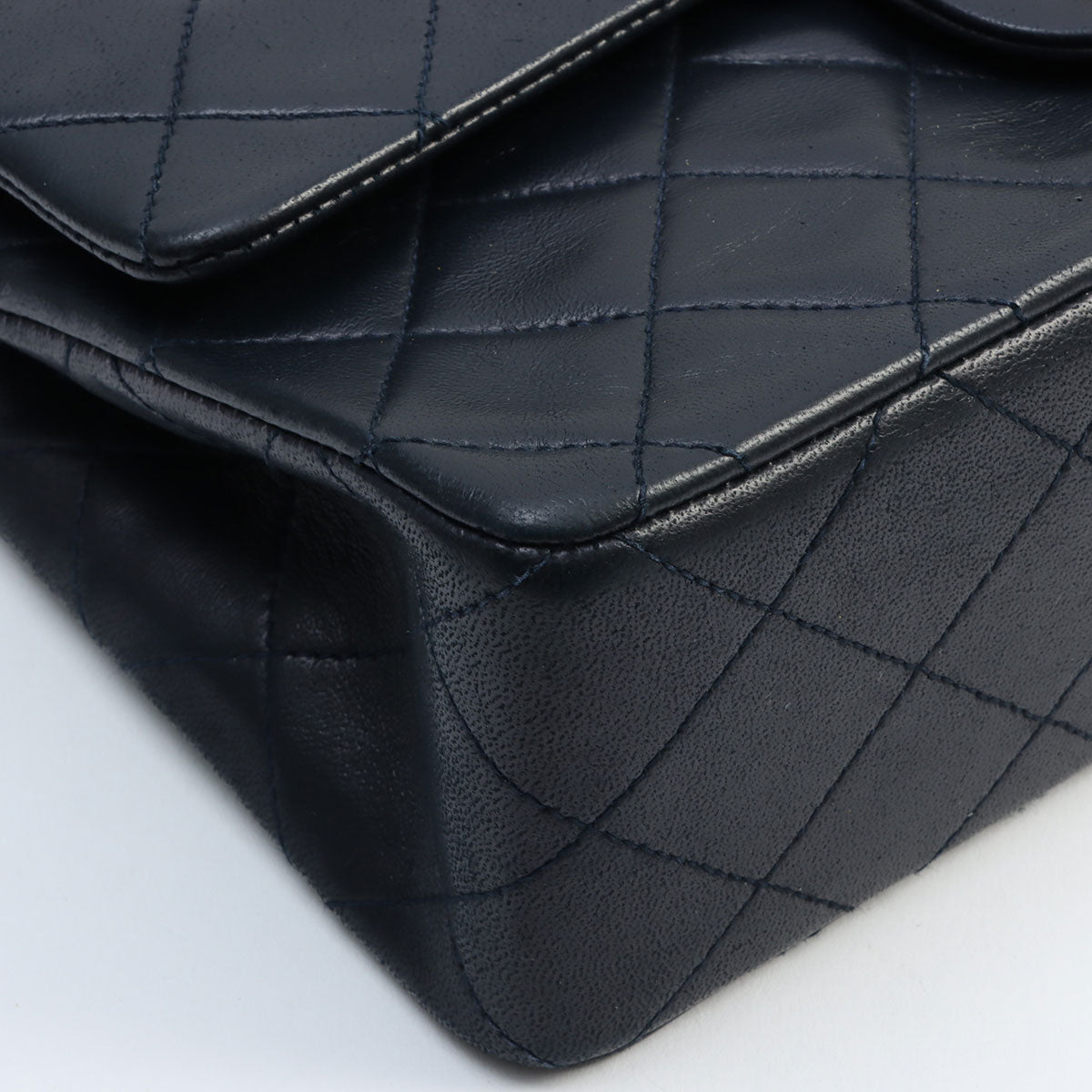 Circa 1992 Classic Flap Chain Bag 23cm Navy