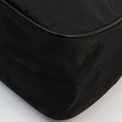 ナイロンロゴプレートワンショルダーバッグ ブラック