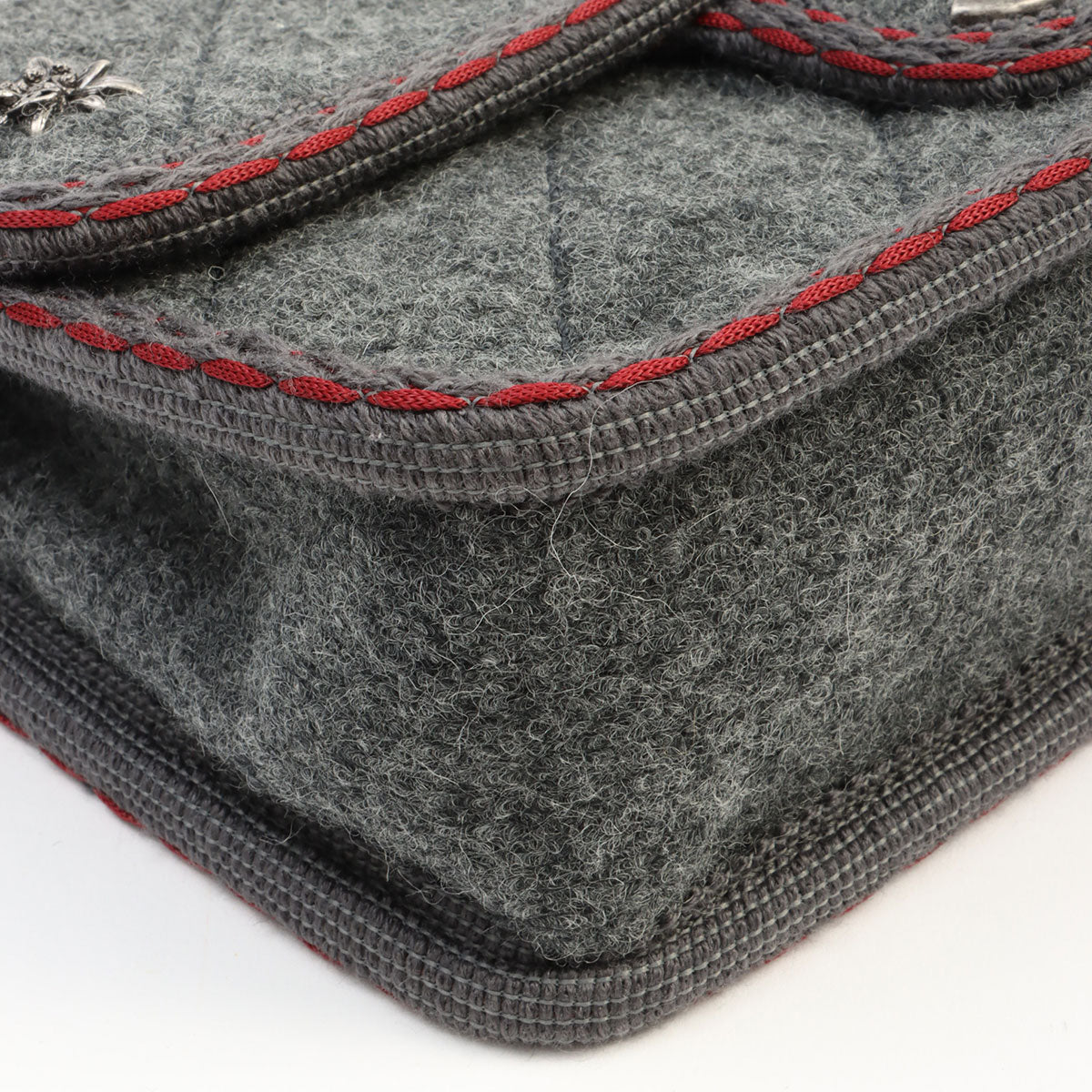 2015-ish Wool Matelassé Stitch CC Turn-lock Chain Shoulder Bag Gray