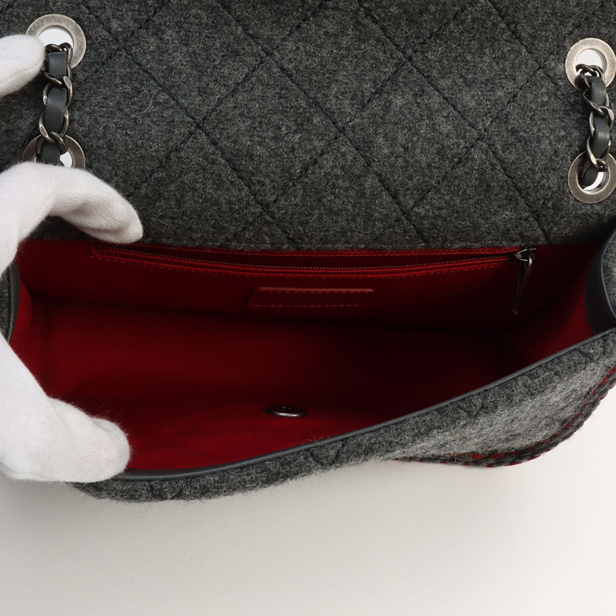 2015-ish Wool Matelassé Stitch CC Turn-lock Chain Shoulder Bag Gray