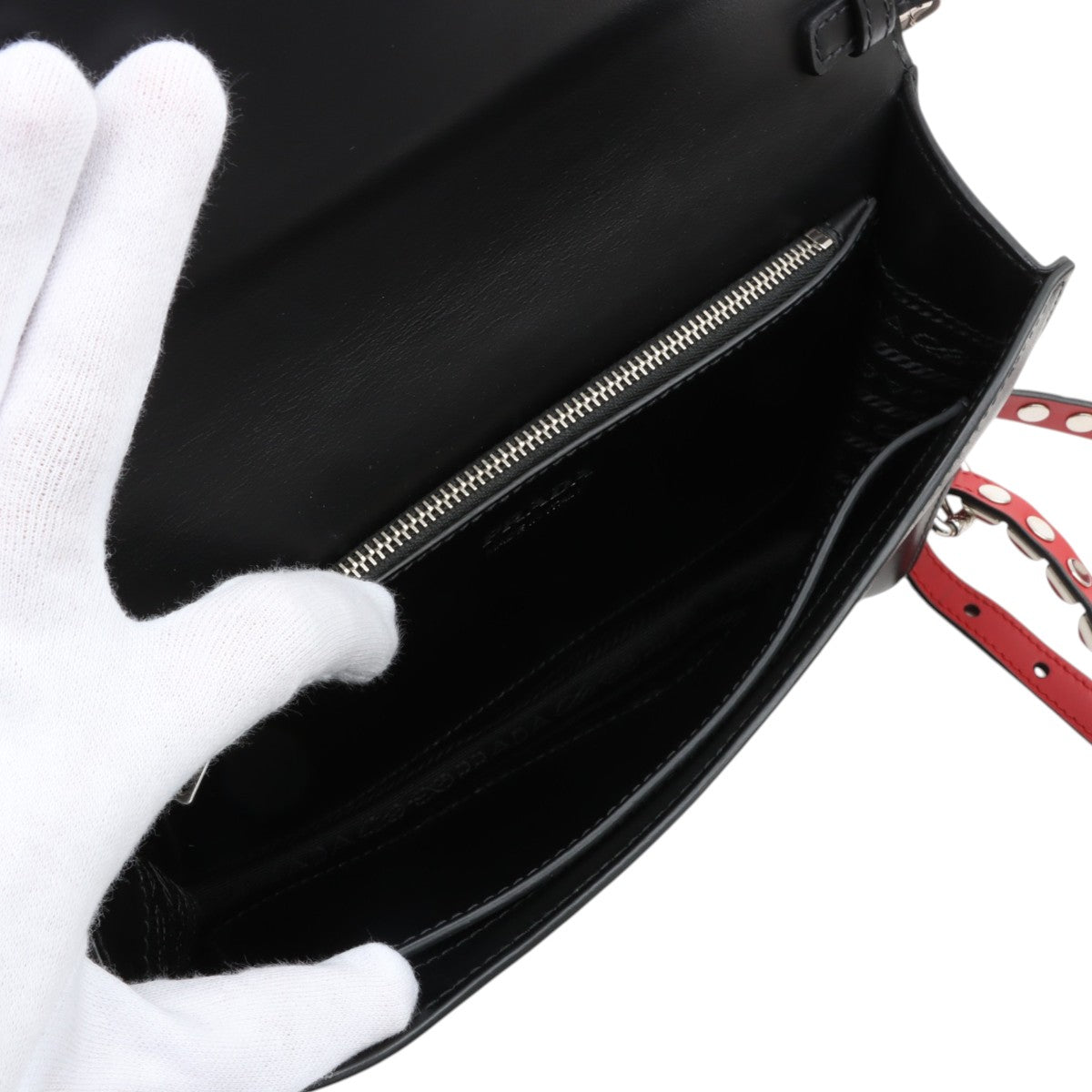 Studded Logo Plate Shoulder Bag Black/Red