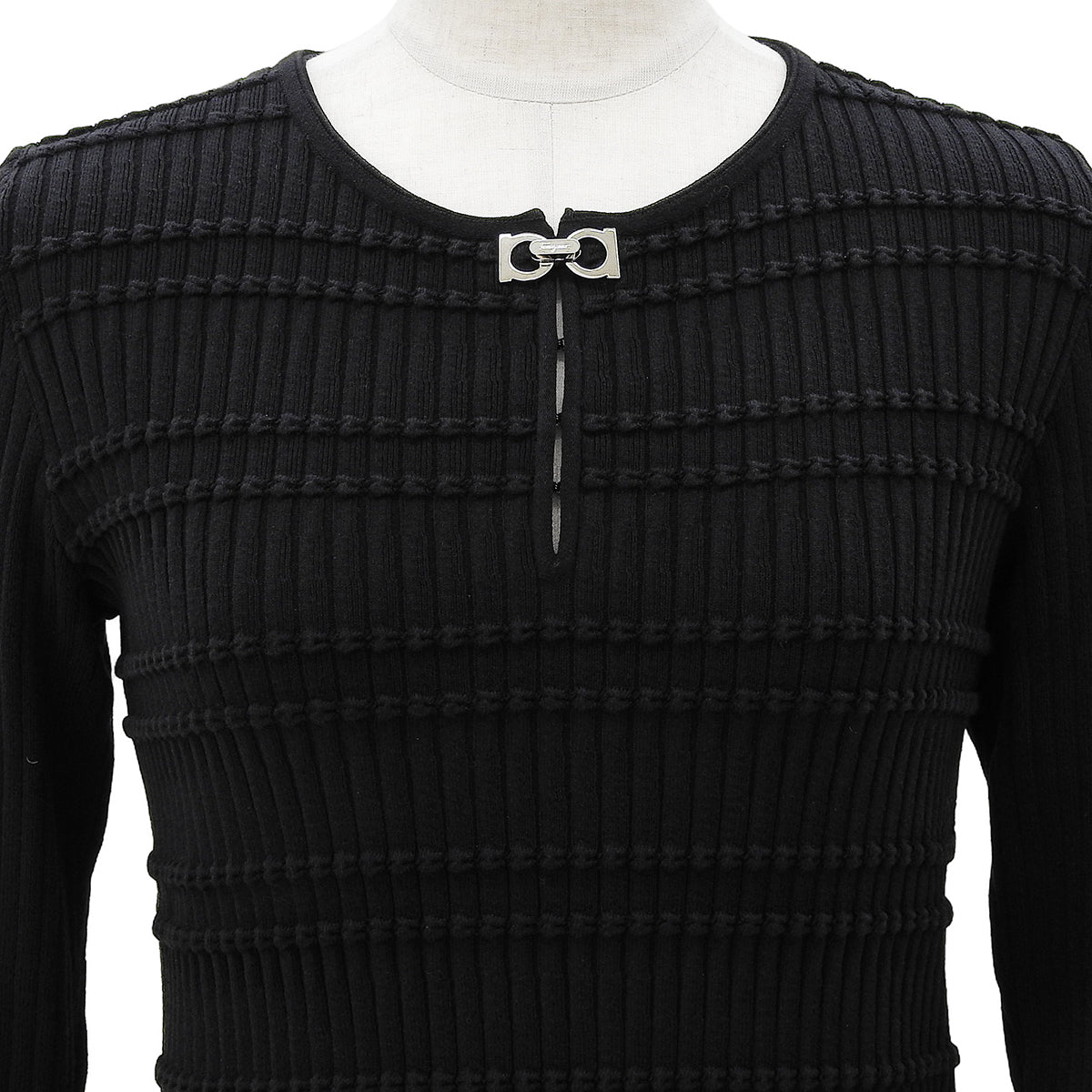 Gancini Plate Knit Top #M Black