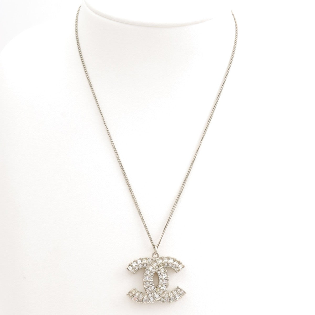 2011 CC rhinestone necklace in silver