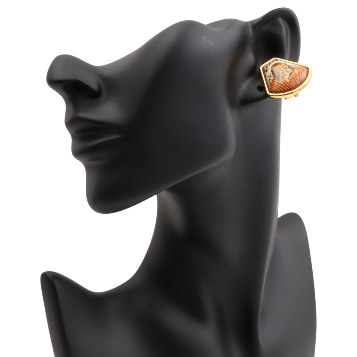 Lion Motif Enamel Earrings Gold