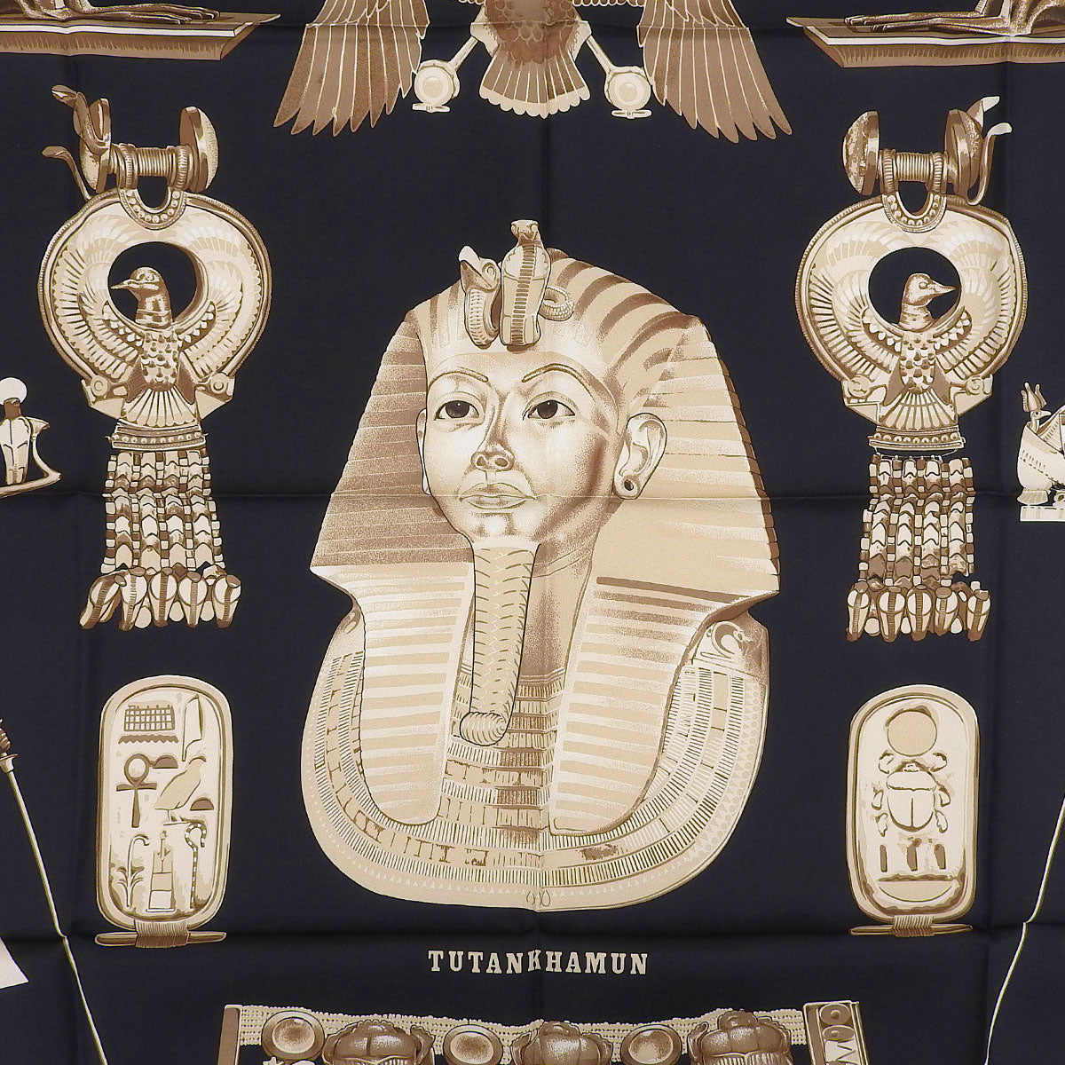 カレ90 TUTANKHAMUNスカーフ ブラック/ベージュ