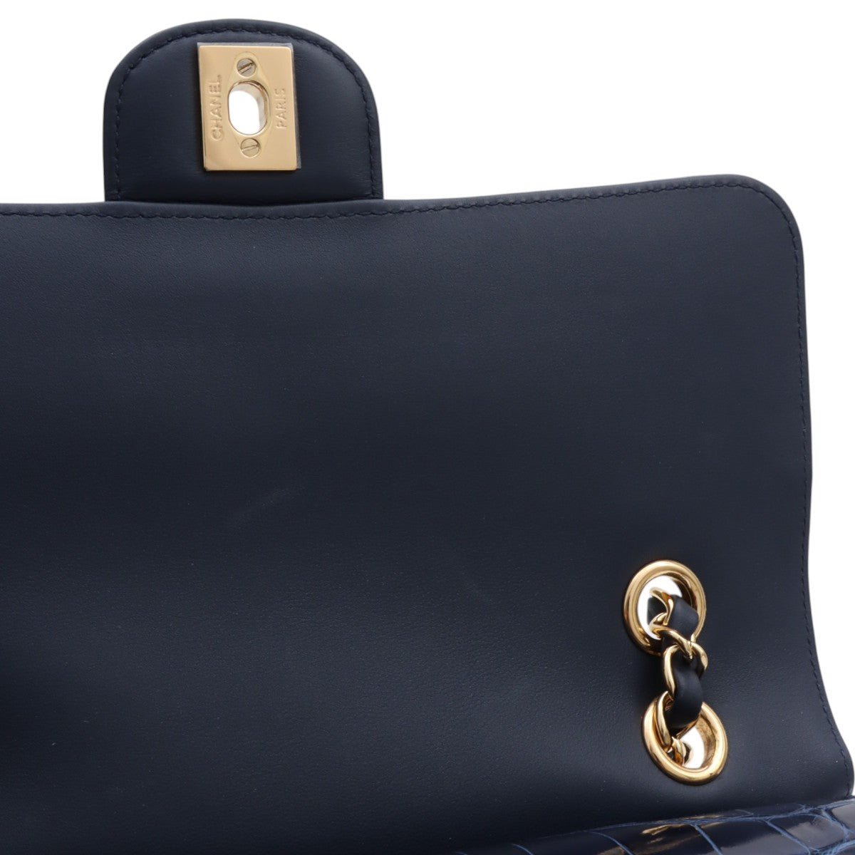 2018年頃製 クロコダイルクラシックフラップチェーンバッグ25cm ネイビー