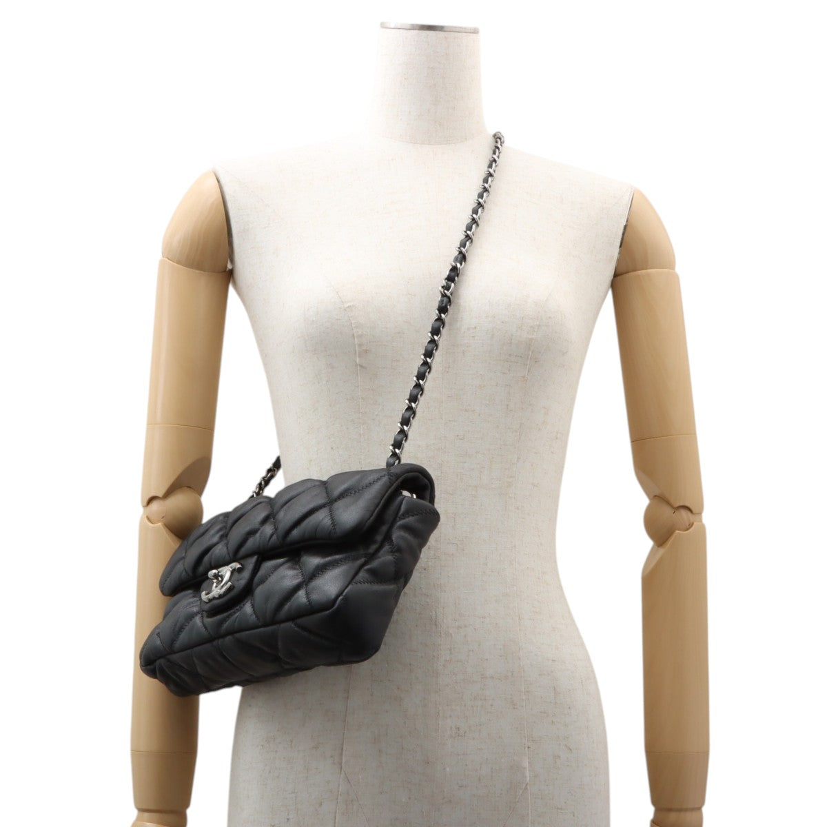 Circa 2008 Bubble Quilt Chain Shoulder Bag Black