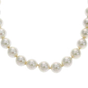 Pearl Design Necklace White