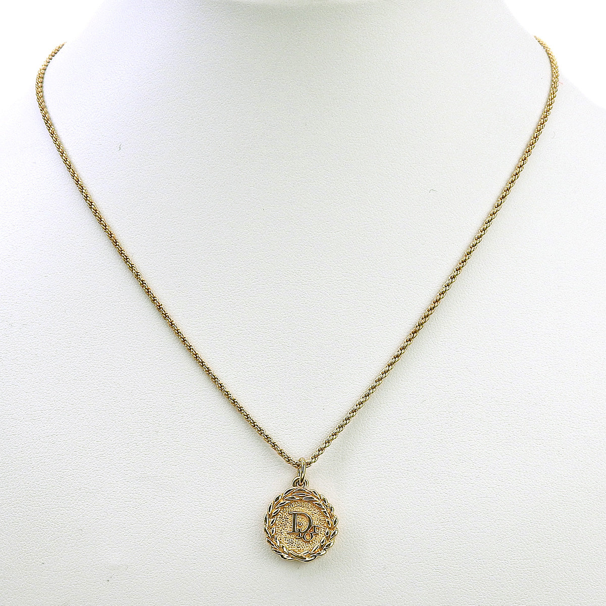 Circle Logo Plate Necklace Gold