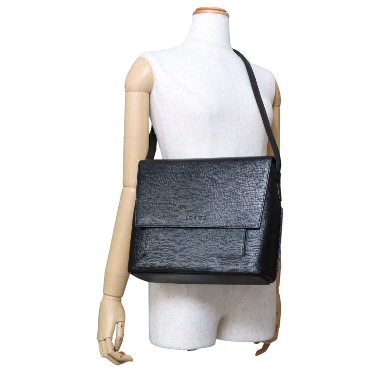 Logo Embossed Shoulder Bag Black