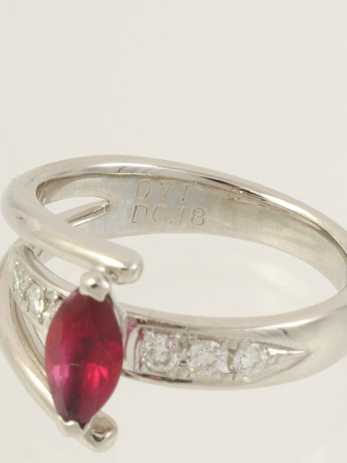 プラチナルビーダイヤモンドリング レッド/シルバー