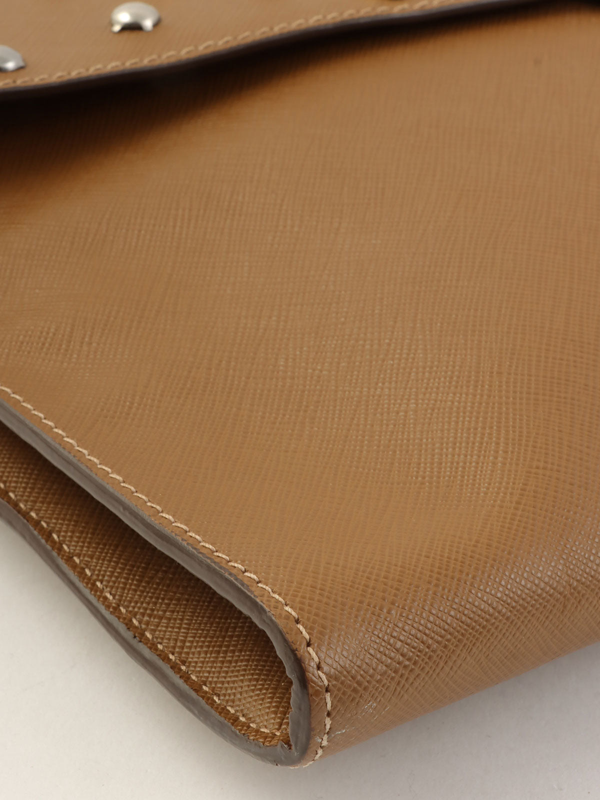 赭色镶钻水钻Logo铭牌手拿包