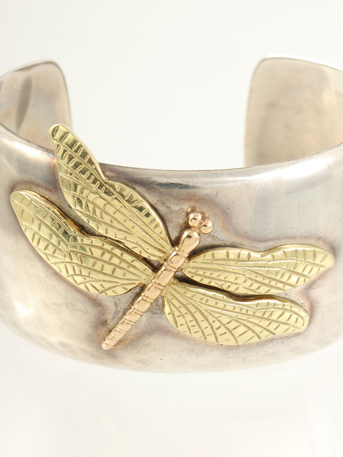 18K925 Dragonfly Motif Bangle Silver/Gold