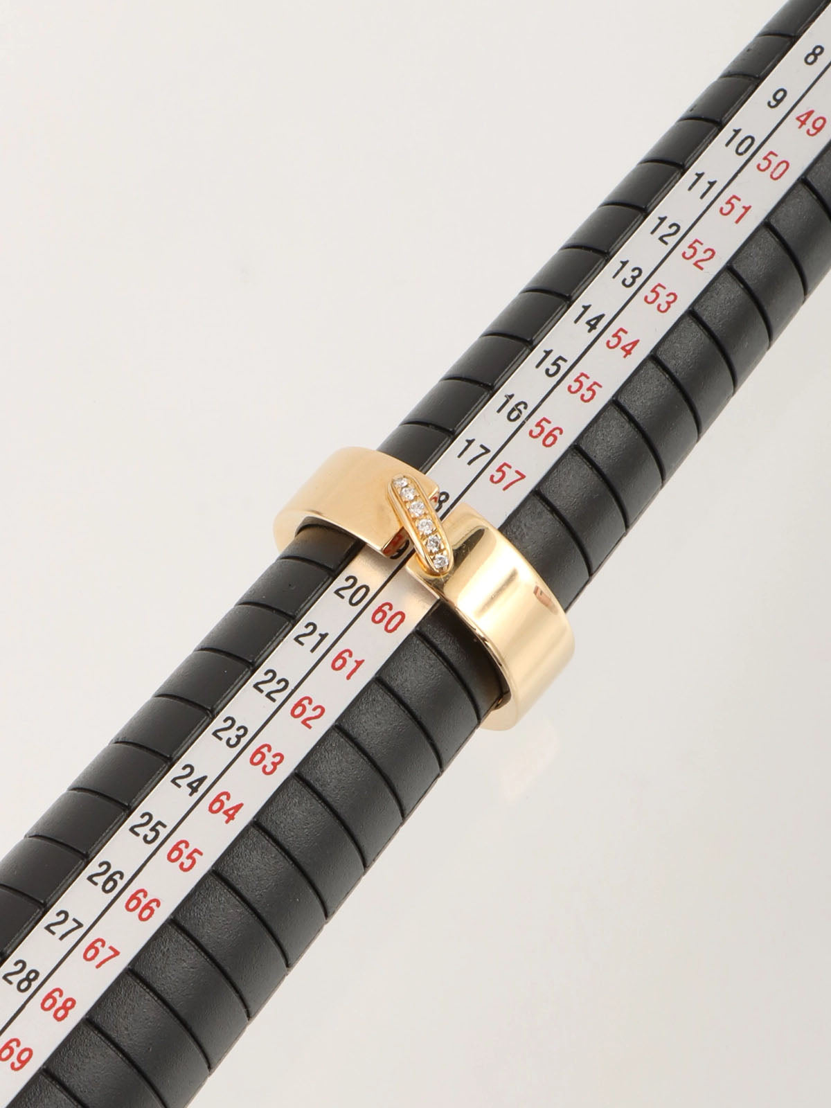 18K Gold Diamond Ring