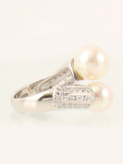 Platinum Diamond Pearl Ring in Silver/White