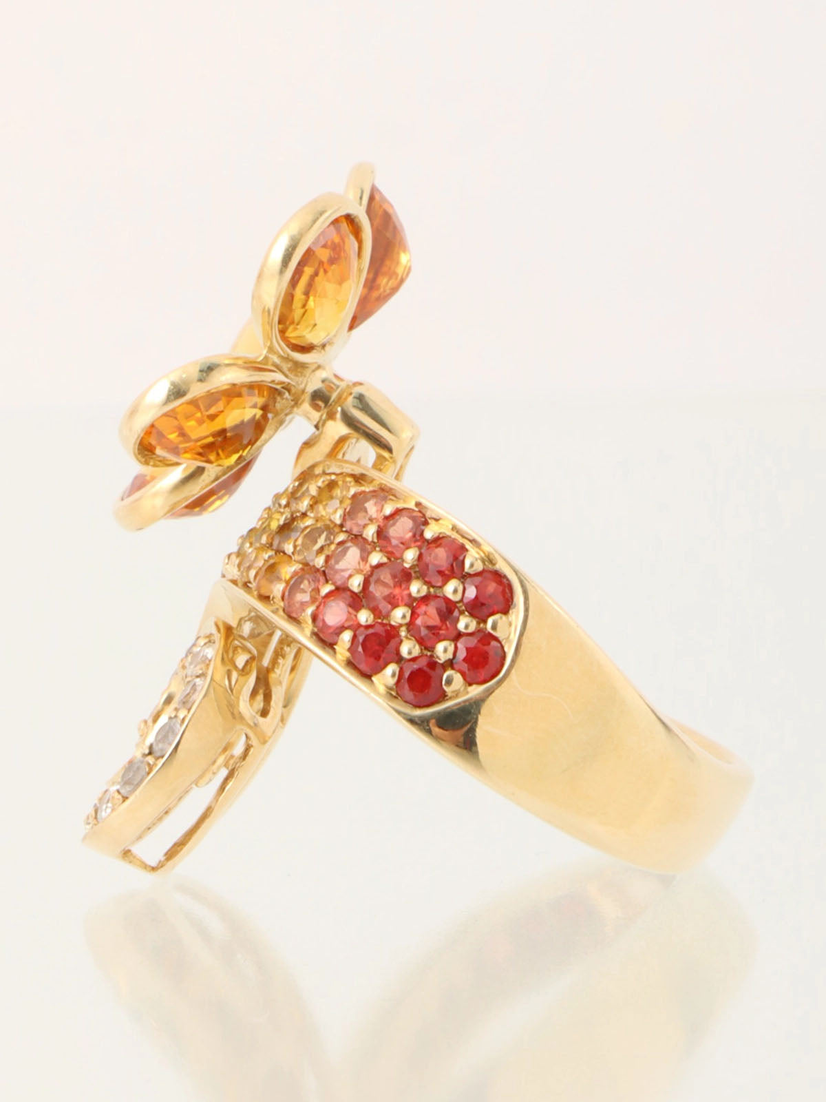 18K Sapphire Diamond Flower Motif Ring Orange/Gold