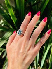 プラチナジルコンダイヤモンドオーバルデザインリング シルバー/ブルー