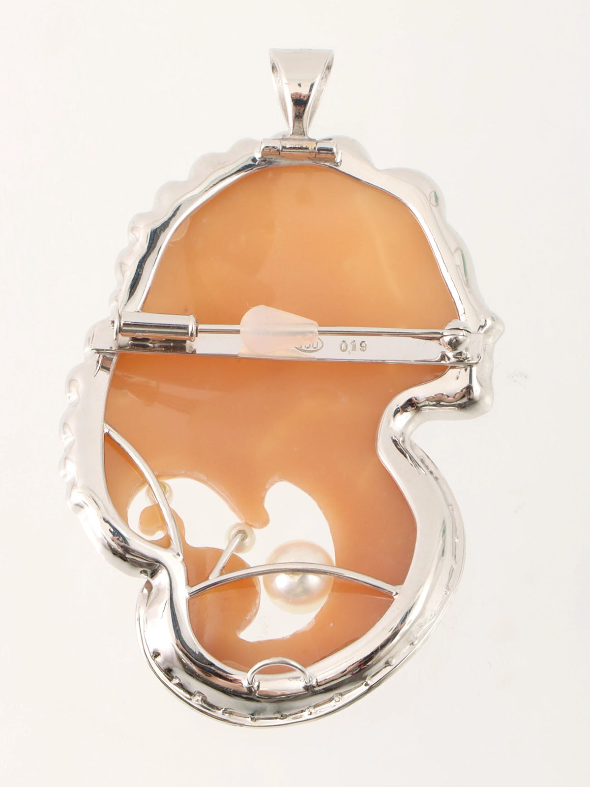 Patricia Parlati 18K Shell and Diamond Cameo Brooch, White/Silver