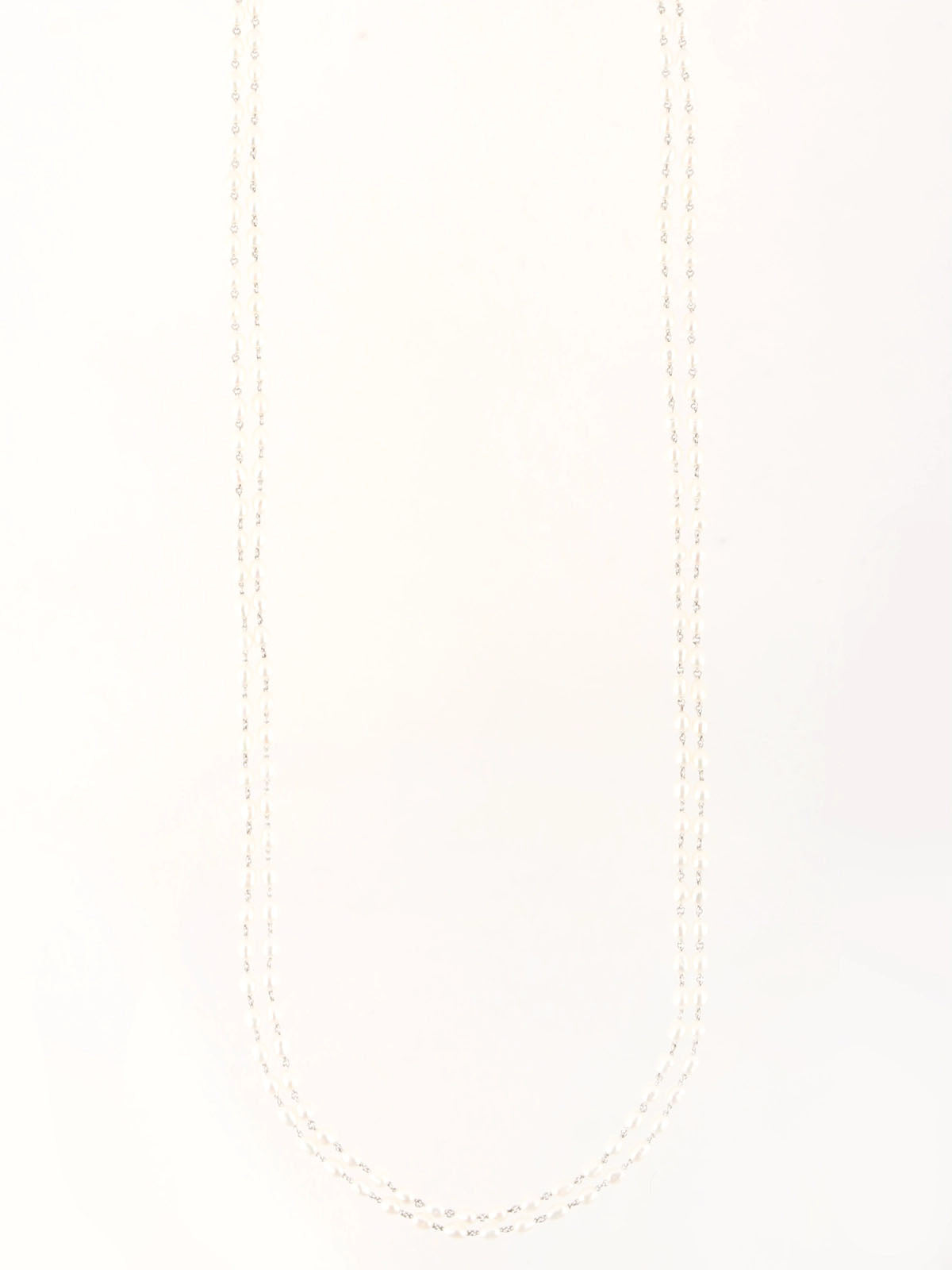 White platinum pearl necklace