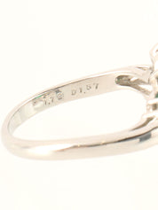 Platinum emerald and diamond design ring in silver/green