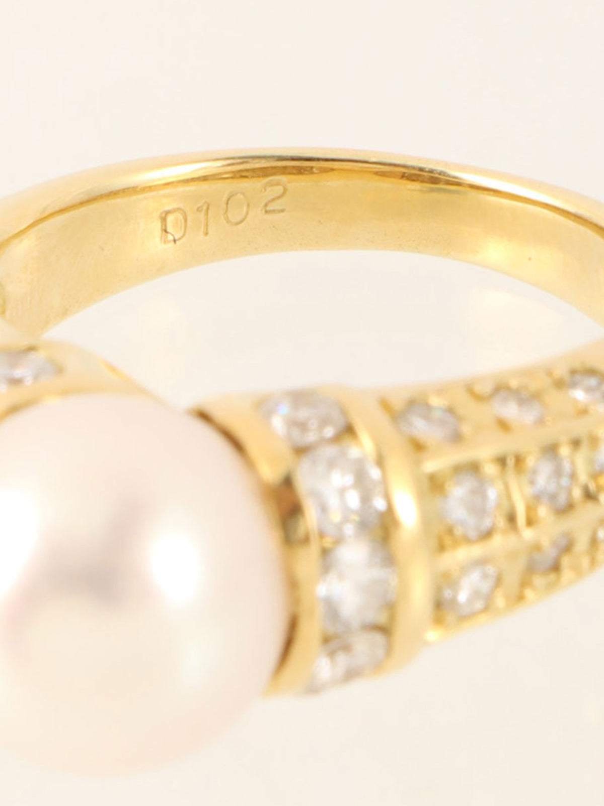 18K Diamond Pearl Design Ring Gold