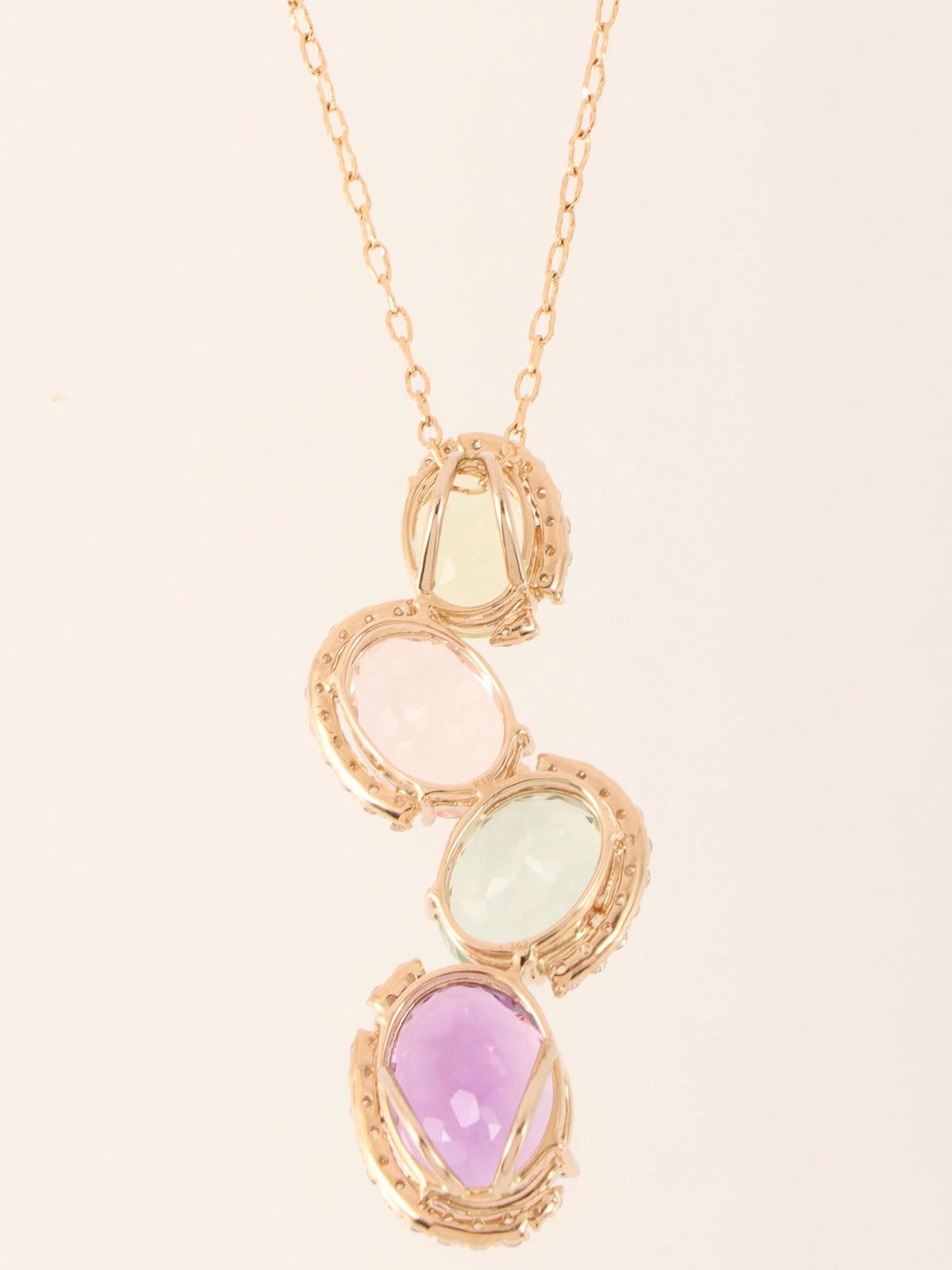 18K Diamond Amethyst Oval Stone Necklace in Gold/Multi