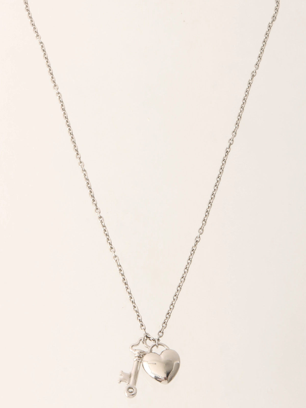 プラチナダイヤモンドハートロックキーネックレス シルバー