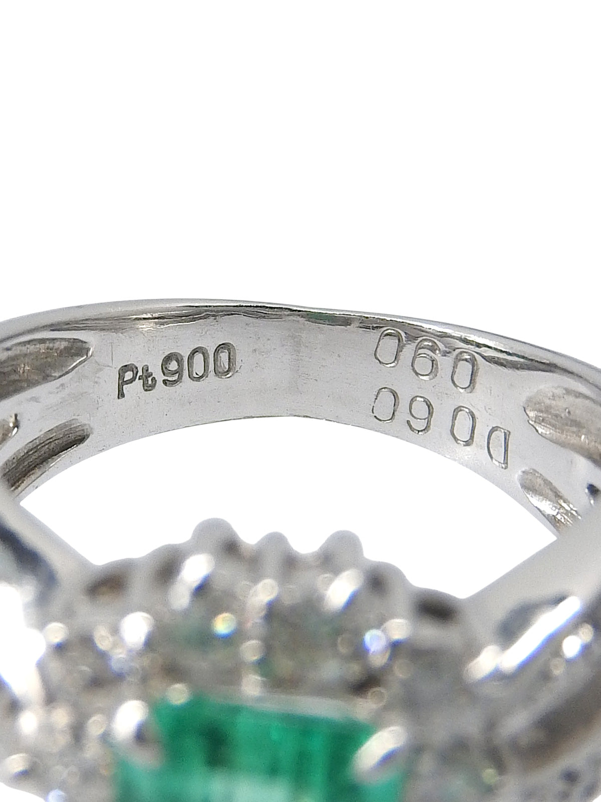プラチナエメラルドダイヤモンドデザインリング シルバー/グリーン