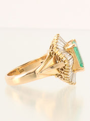 18Kエメラルドダイヤモンドデザインリング ゴールド/グリーン