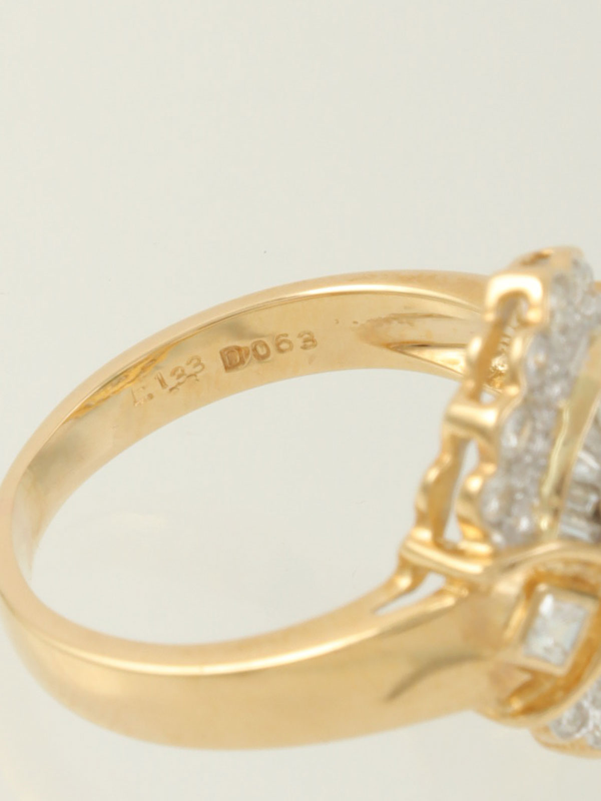 18Kエメラルドダイヤモンドデザインリング ゴールド/グリーン