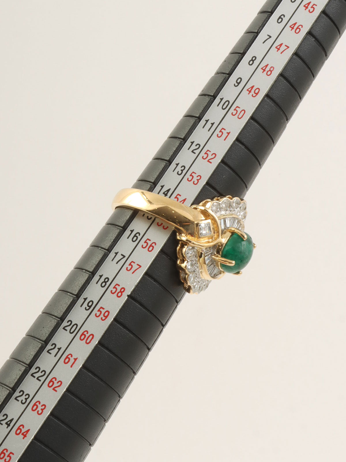 18Kエメラルドダイヤモンドデザインリング ゴールド/グリーン